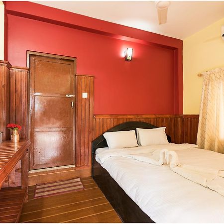 Hotel Nature Heritage Chitwan Exterior foto